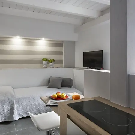 Mini House App To 1 Apartament Arzachena